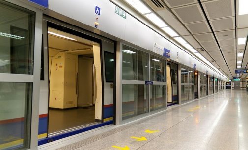 Vești proaste pentru români. Nu toate stațiile de metrou vor putea beneficia de panouri de protecție!