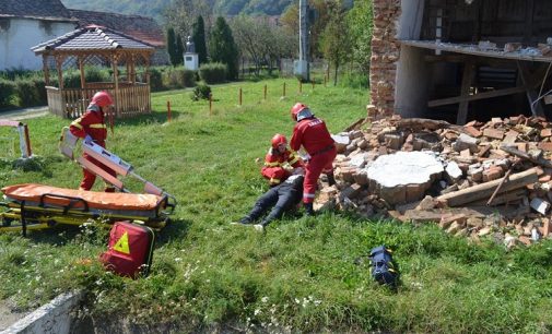 Cutremur puternic, urmat de inundații, la Barajul Paltinu, scenariul unui exerciţiu de amploare desfășurat de ISU Prahova