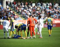 VIDEO | Yohan Roche, transportat la spital cu ambulanţa, după meciul cu FC Botoşani